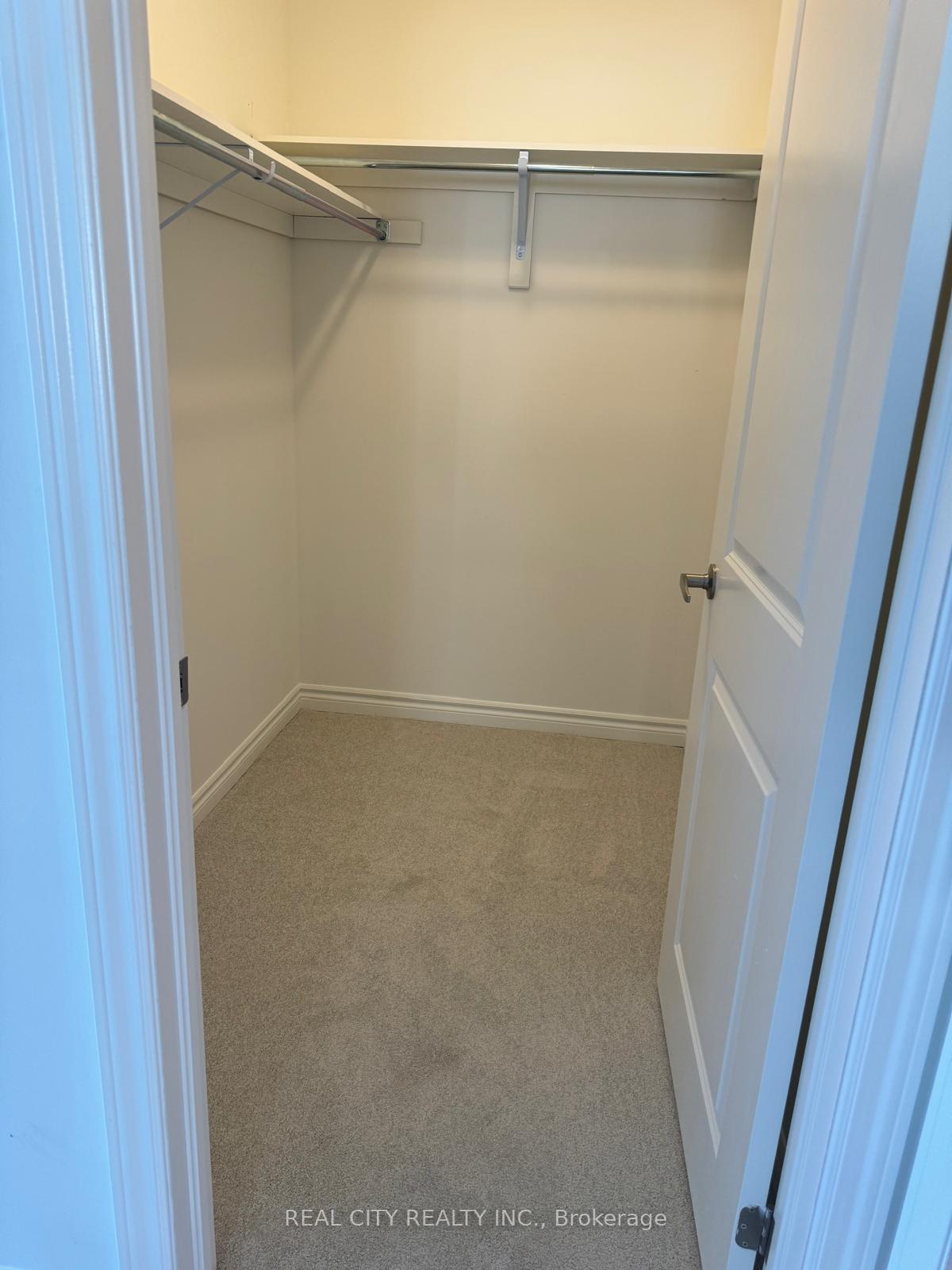 Photo 10 of 63 Bradden Crescent, Belleville, Belleville Ward — HOMEH