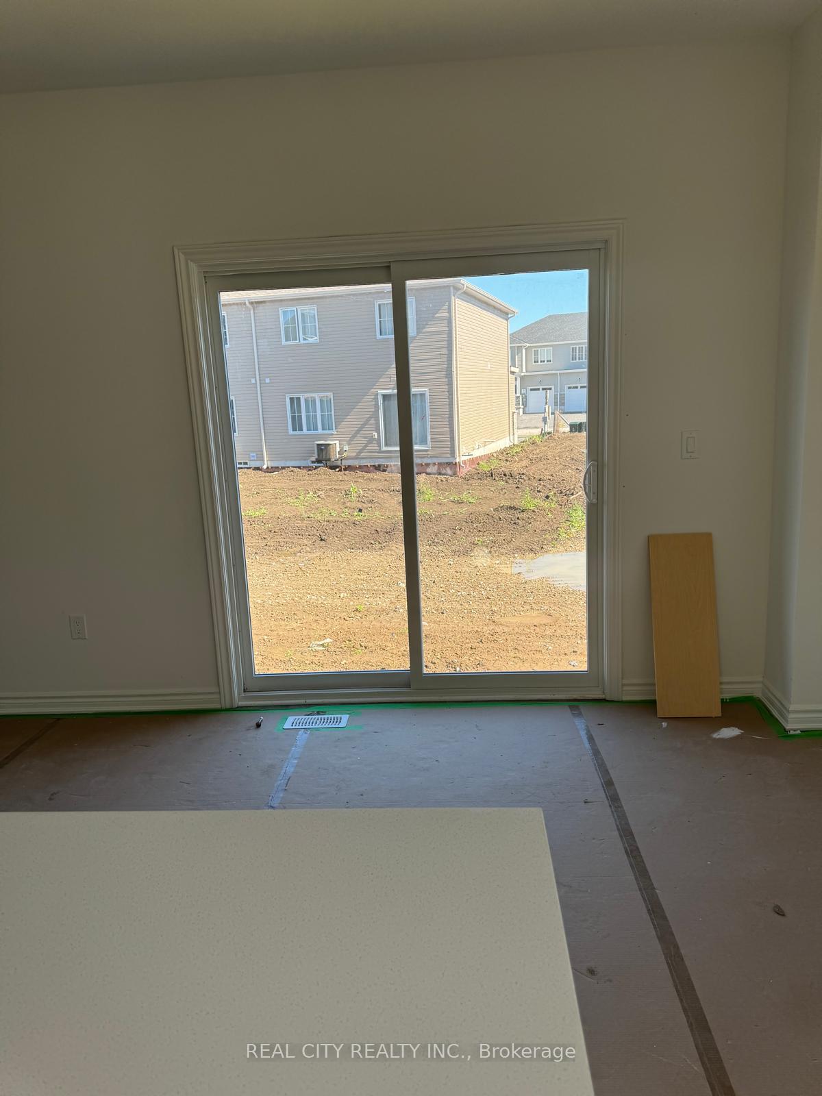 Photo 19 of 63 Bradden Crescent, Belleville, Belleville Ward — HOMEH
