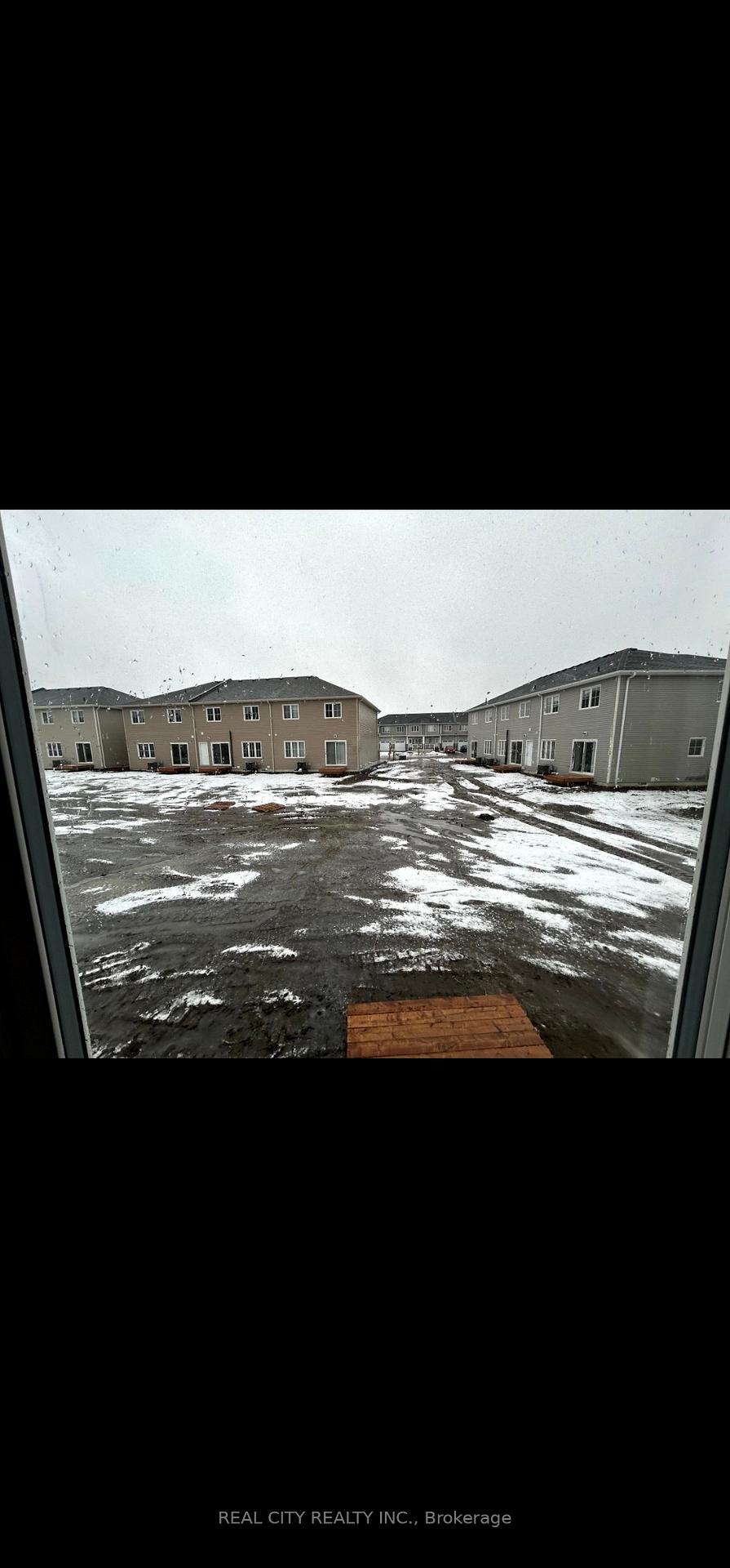Photo 23 of 63 Bradden Crescent, Belleville, Belleville Ward — HOMEH
