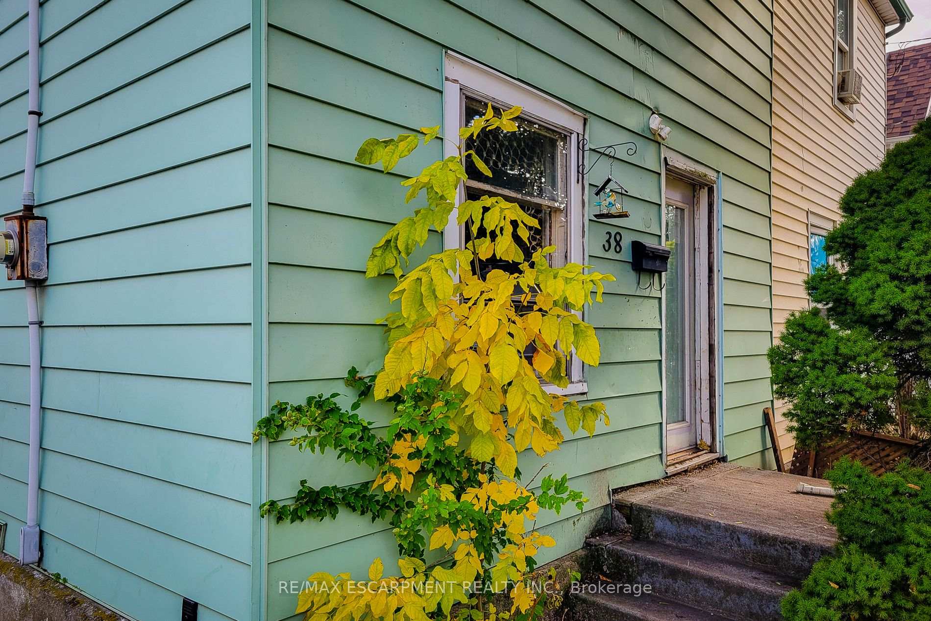 Photo 7 of 38 Ellis Avenue, Hamilton, Crown Point — HOMEH