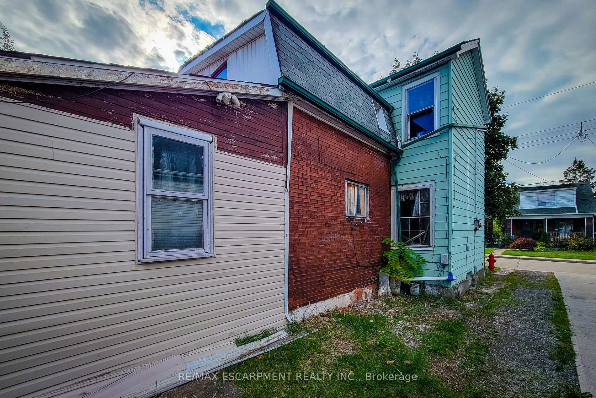 Photo 10 of 38 Ellis Avenue, Hamilton, Crown Point — HOMEH