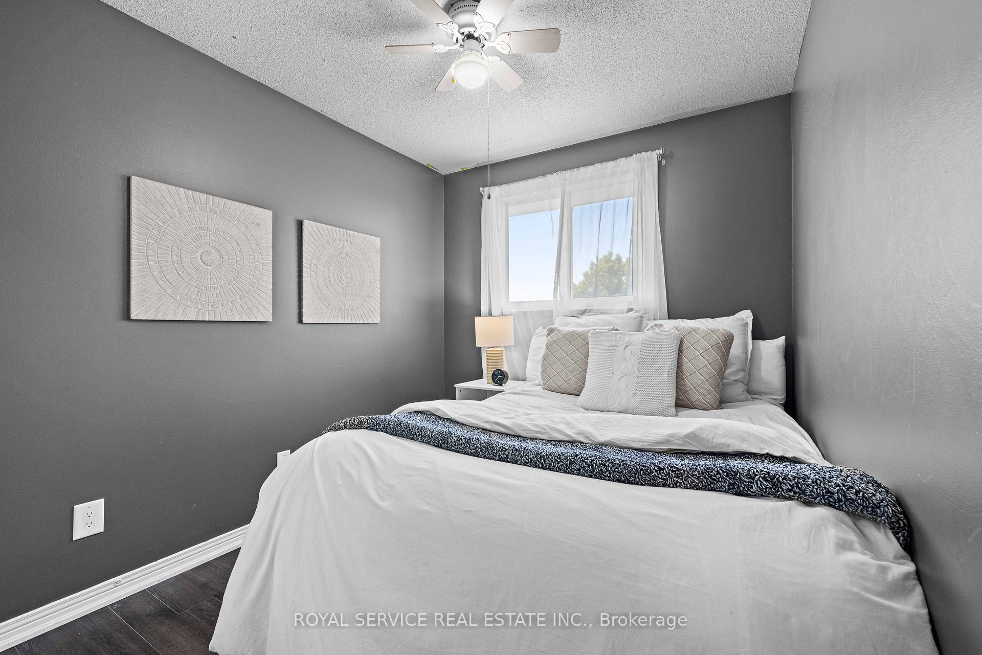 Photo 20 of 45 Short Crescent, Clarington, Courtice — HOMEH