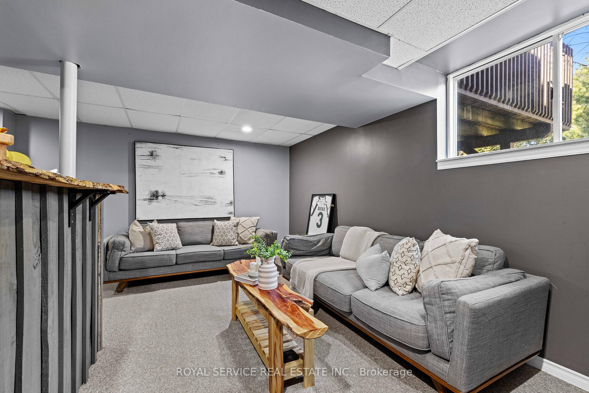 Photo 26 of 45 Short Crescent, Clarington, Courtice — HOMEH