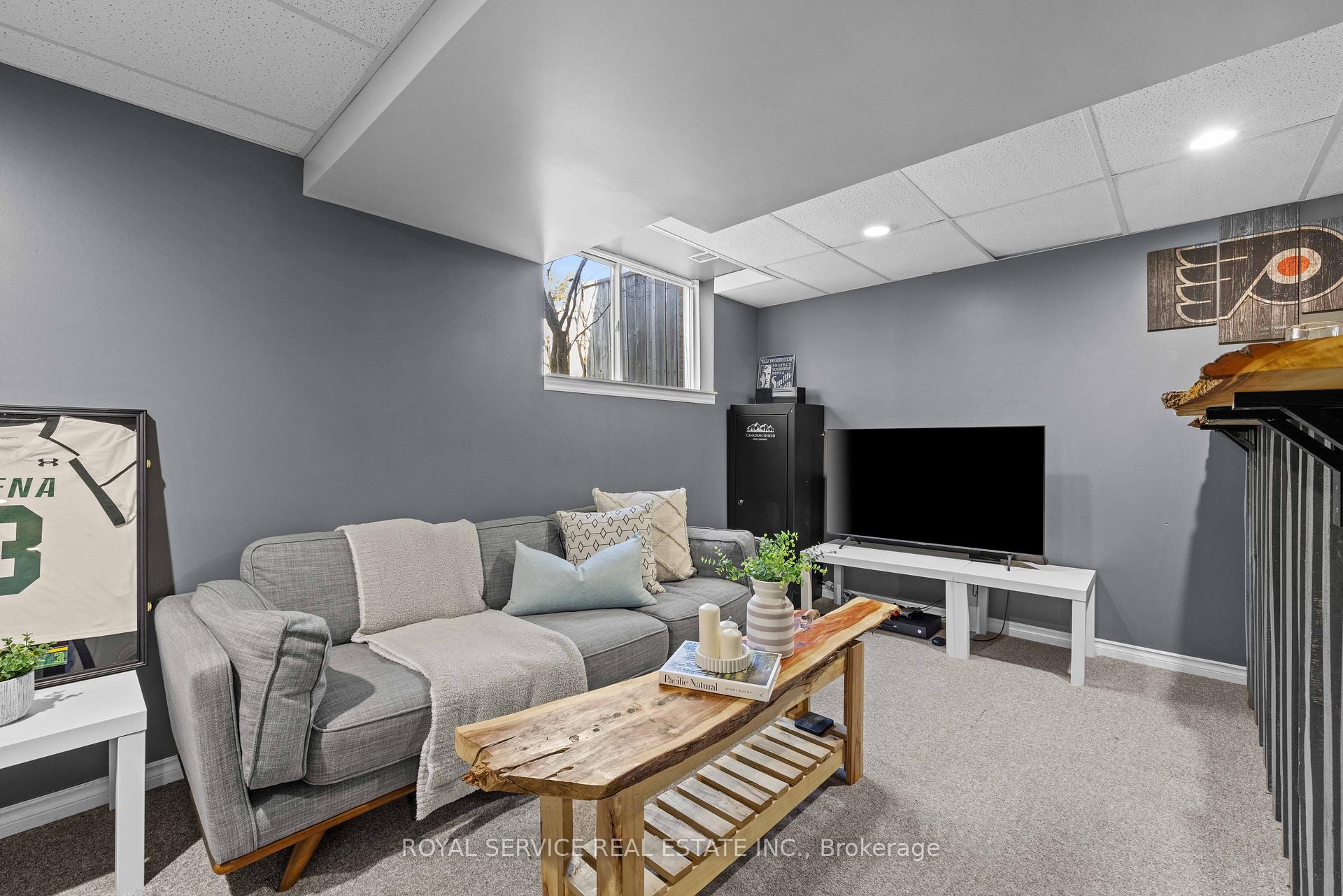 Photo 27 of 45 Short Crescent, Clarington, Courtice — HOMEH