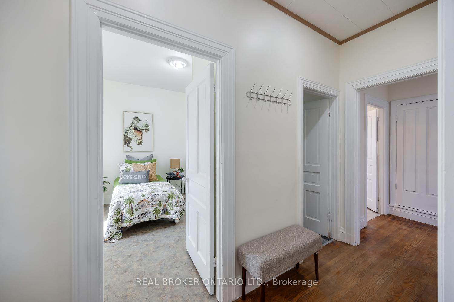 Photo 5 of 6 Waverley Road, Clarington, Bowmanville — HOMEH