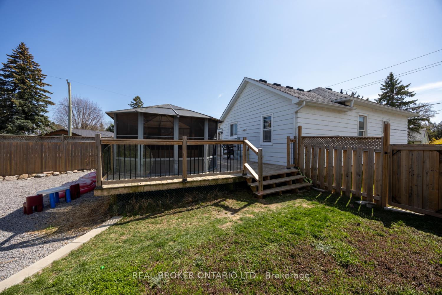 Photo 22 of 6 Waverley Road, Clarington, Bowmanville — HOMEH
