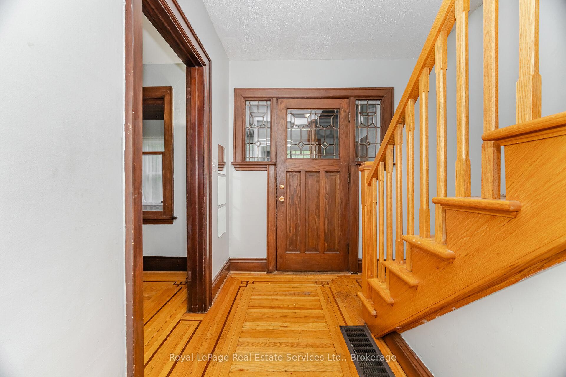 Photo 7 of 21 Paisley Avenue S, Hamilton, Westdale — HOMEH