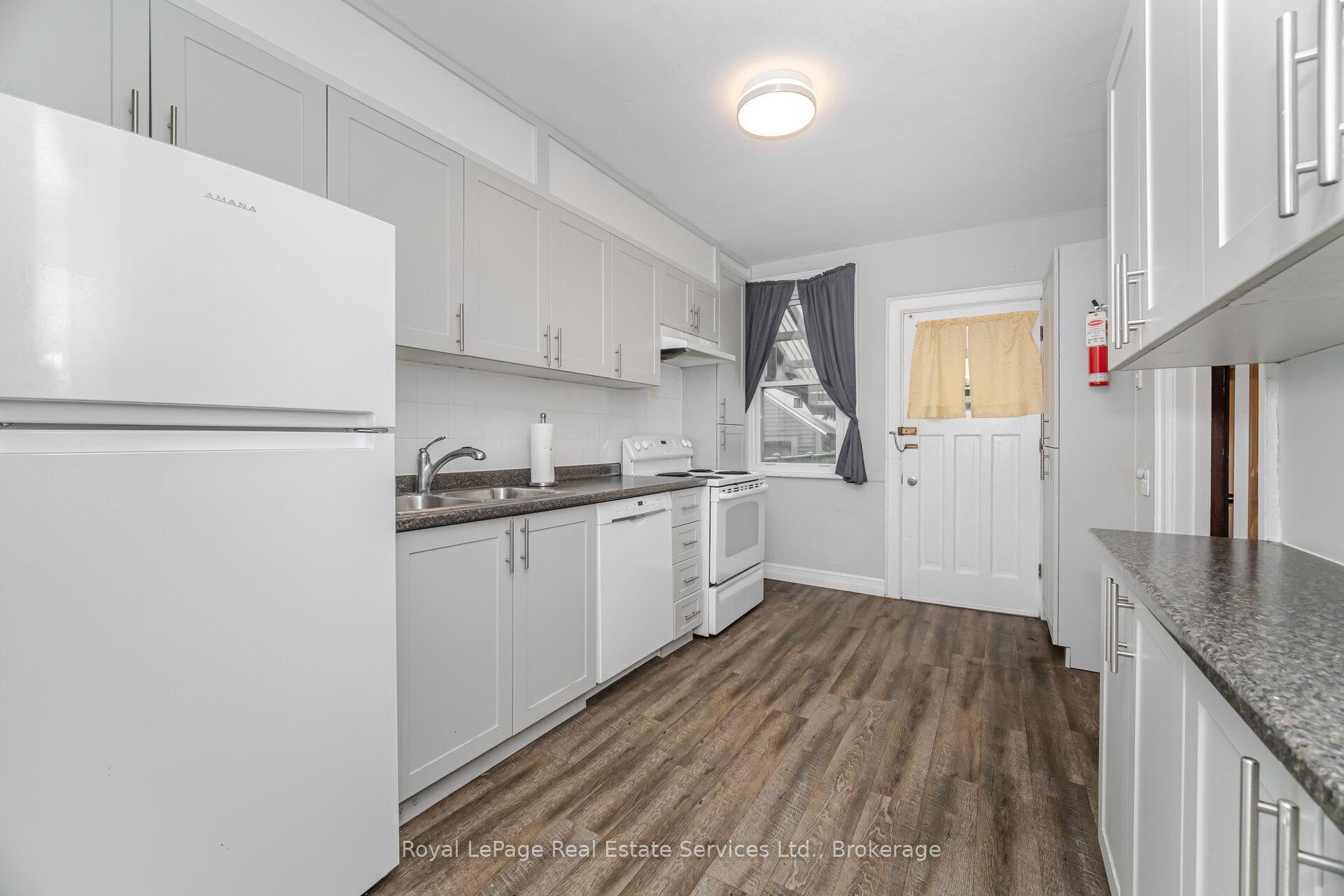 Photo 10 of 21 Paisley Avenue S, Hamilton, Westdale — HOMEH