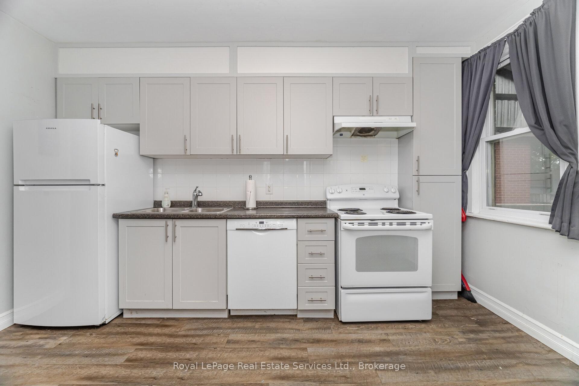 Photo 11 of 21 Paisley Avenue S, Hamilton, Westdale — HOMEH