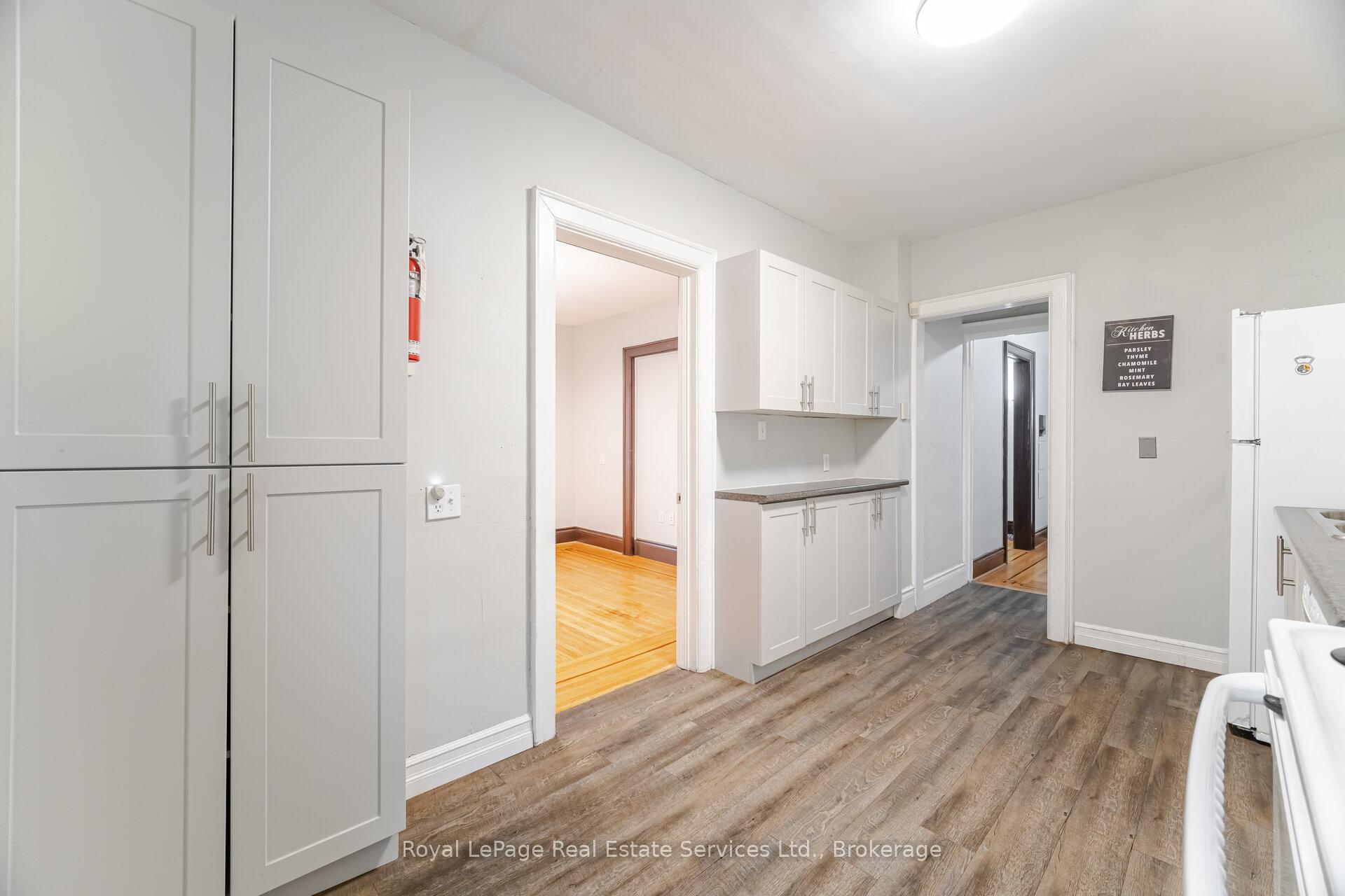 Photo 13 of 21 Paisley Avenue S, Hamilton, Westdale — HOMEH