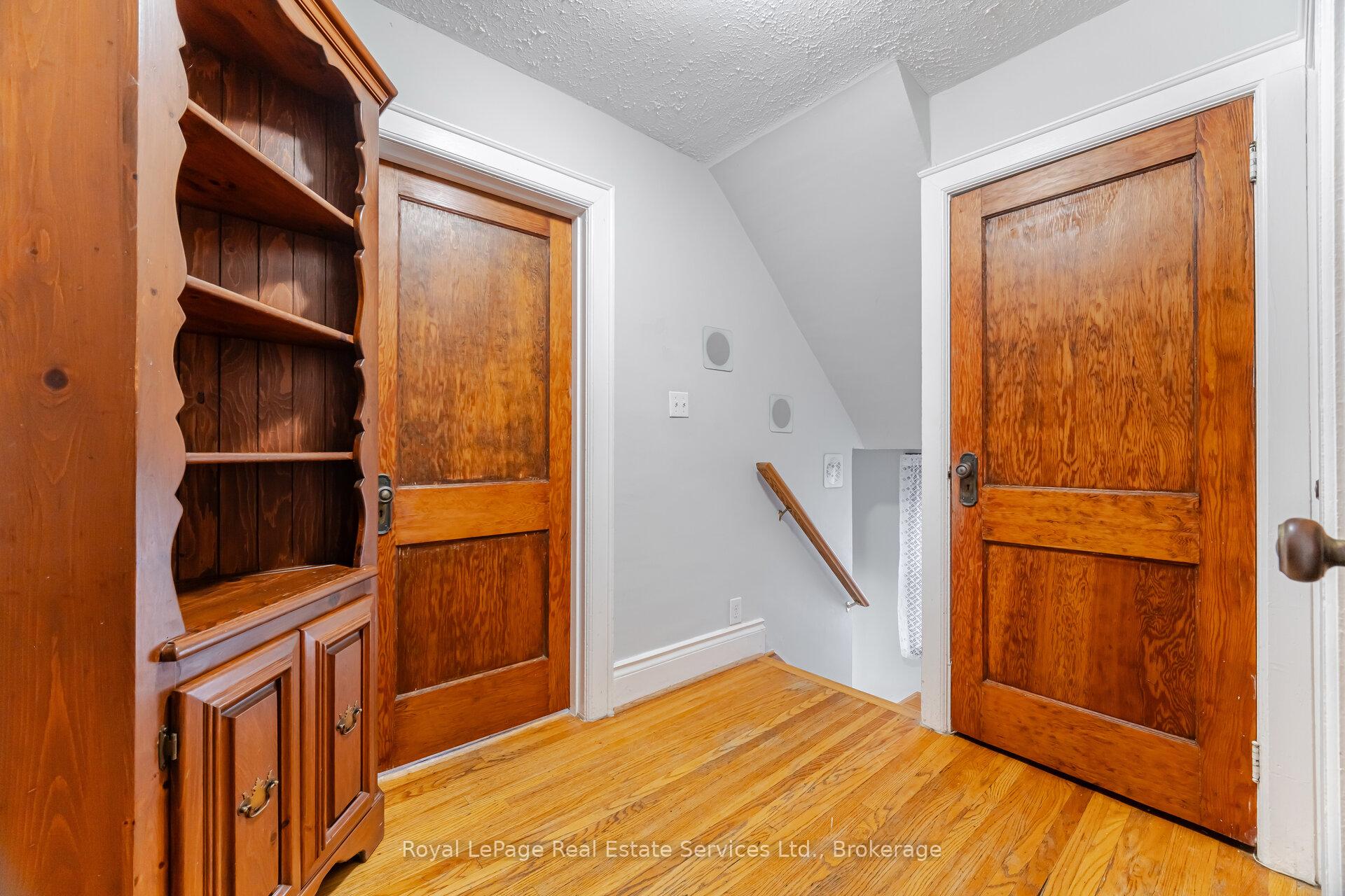 Photo 17 of 21 Paisley Avenue S, Hamilton, Westdale — HOMEH