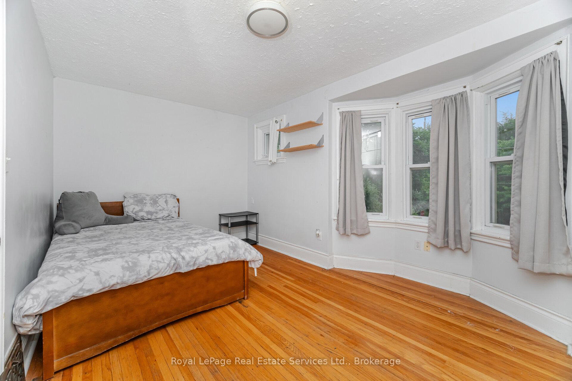 Photo 18 of 21 Paisley Avenue S, Hamilton, Westdale — HOMEH