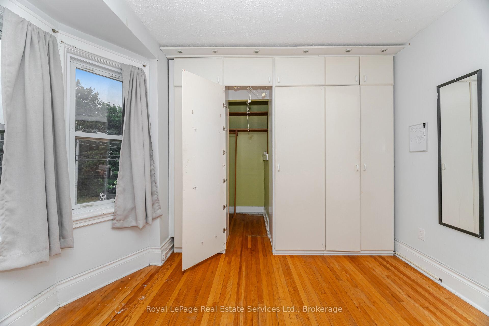 Photo 21 of 21 Paisley Avenue S, Hamilton, Westdale — HOMEH