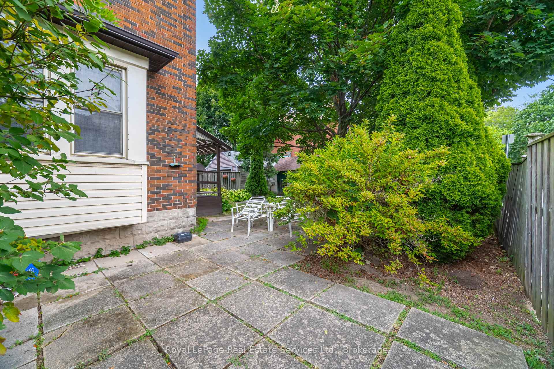Photo 40 of 21 Paisley Avenue S, Hamilton, Westdale — HOMEH
