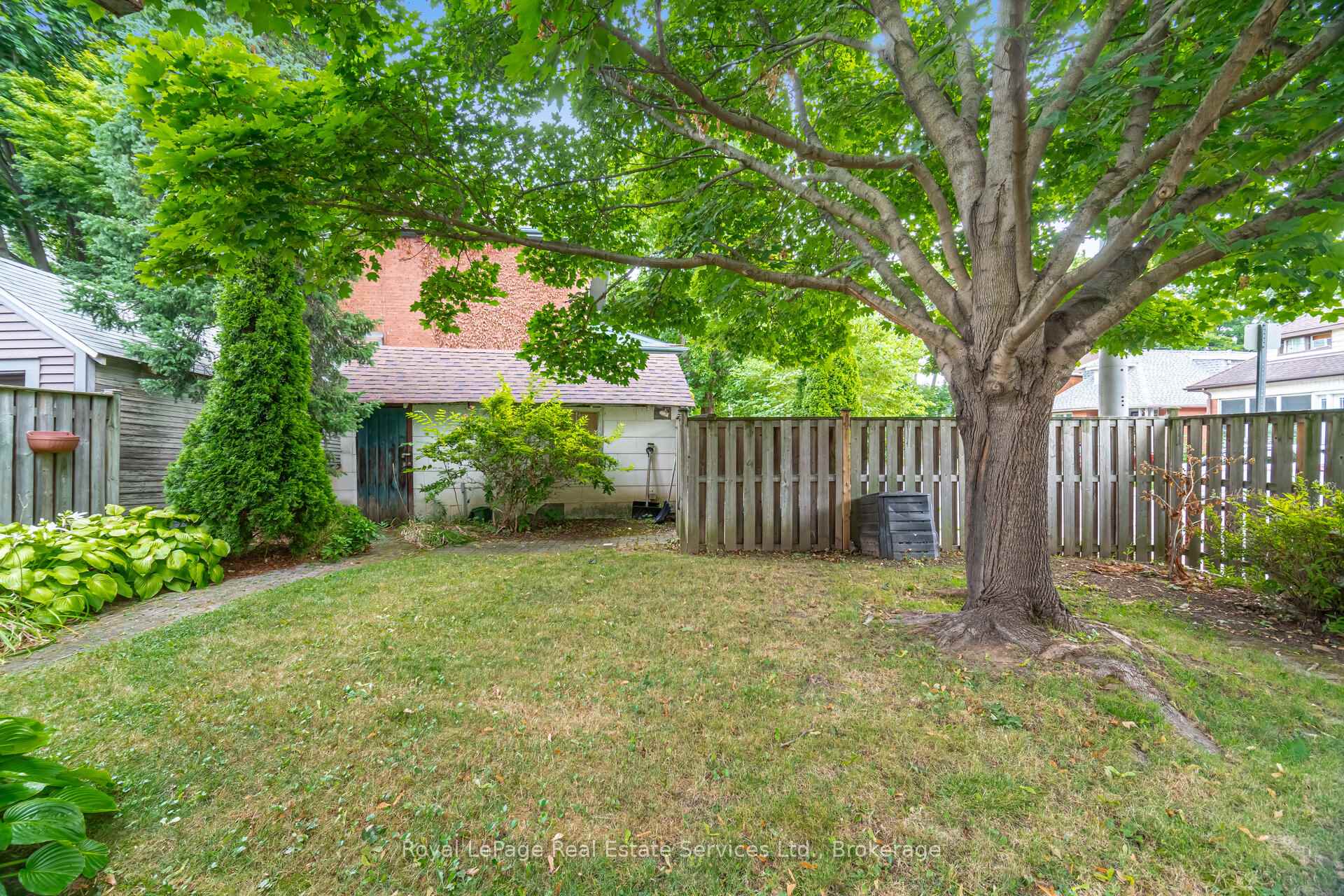 Photo 42 of 21 Paisley Avenue S, Hamilton, Westdale — HOMEH