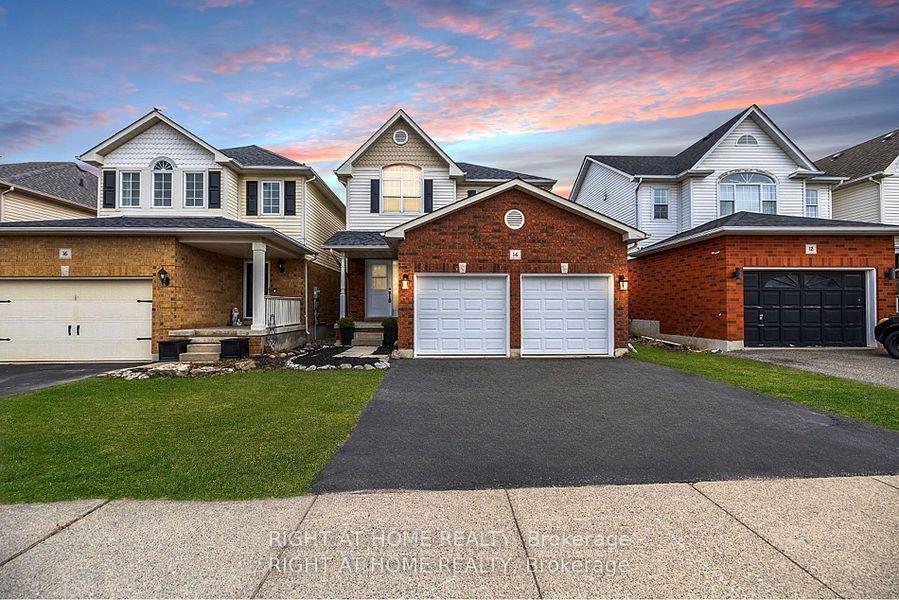 Photo 2 of 14 Brownstone Crescent, Clarington, Courtice — HOMEH