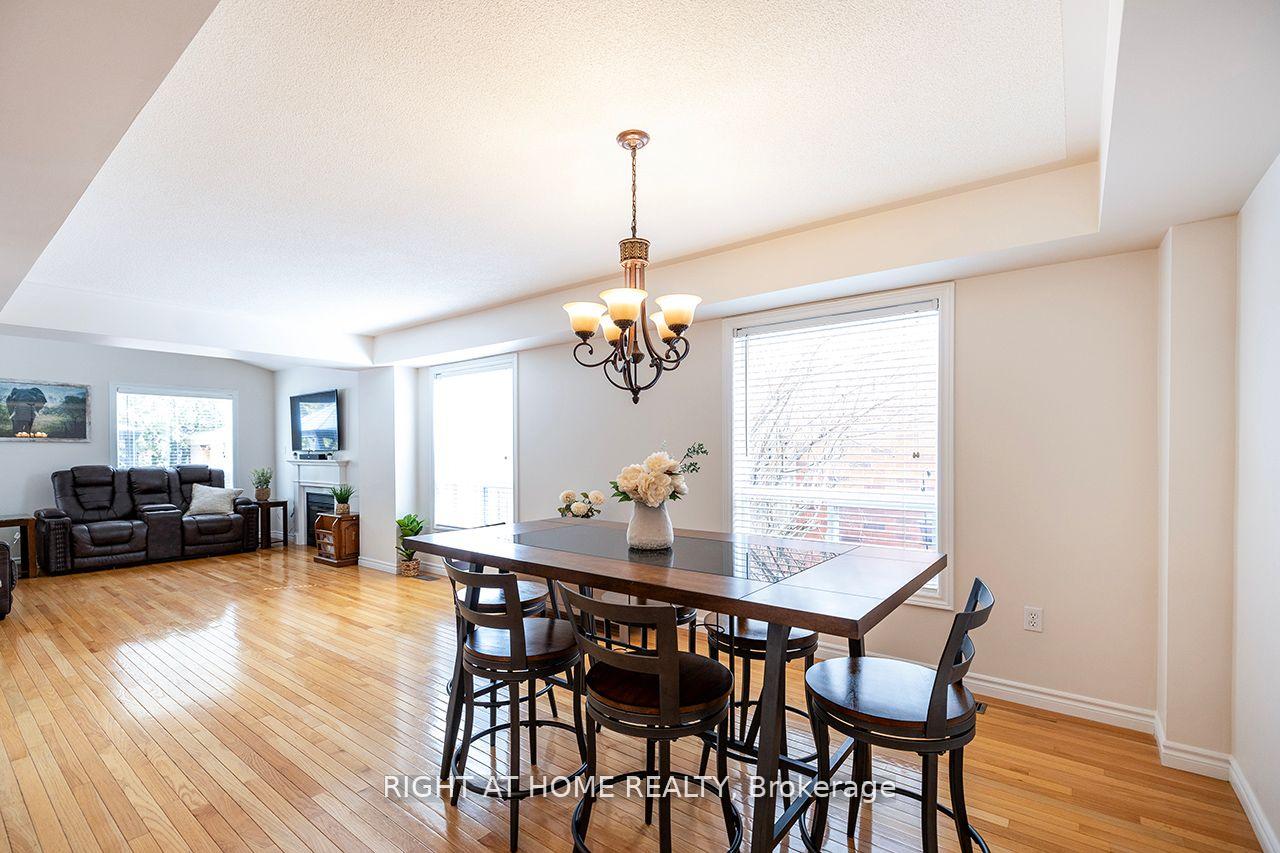 Photo 13 of 14 Brownstone Crescent, Clarington, Courtice — HOMEH