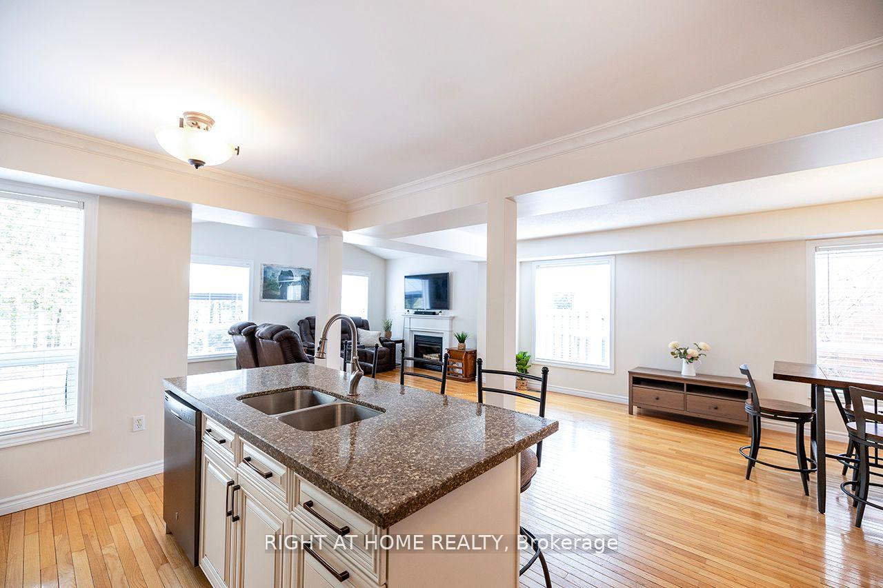 Photo 14 of 14 Brownstone Crescent, Clarington, Courtice — HOMEH