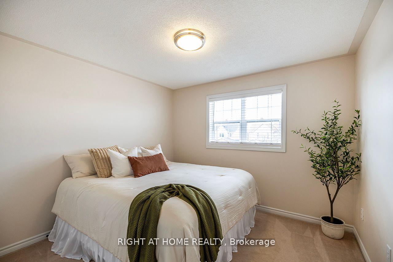 Photo 27 of 14 Brownstone Crescent, Clarington, Courtice — HOMEH