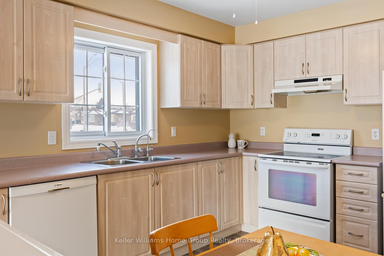 Photo 12 of 120 Schroder Crescent, Guelph, Grange Road — HOMEH