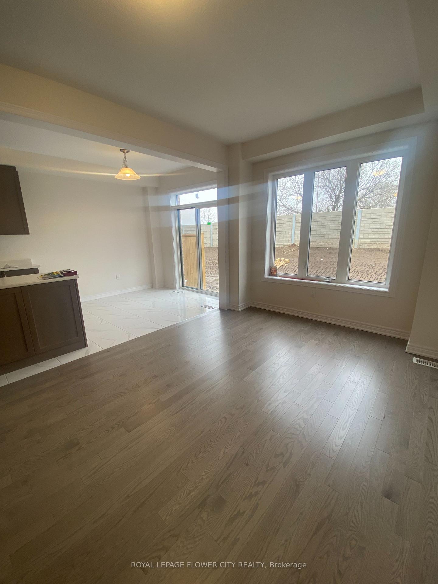 Photo 6 of Unit 51, 166 Deerpath Drive, Guelph, Willow West/Sugarbush/West Acres — HOMEH