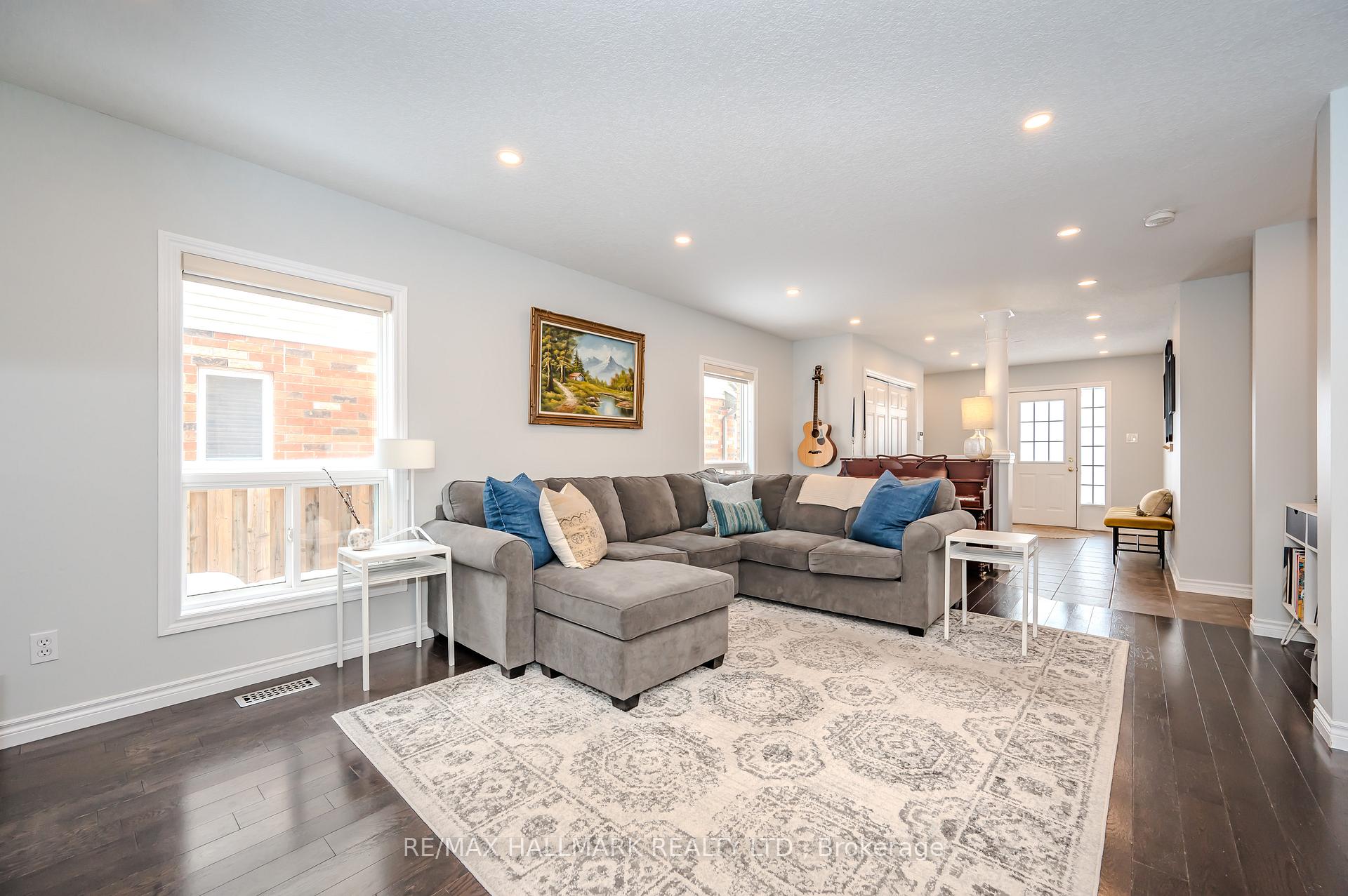 Photo 8 of 21 Hilltop Road, Guelph, Victoria North — HOMEH