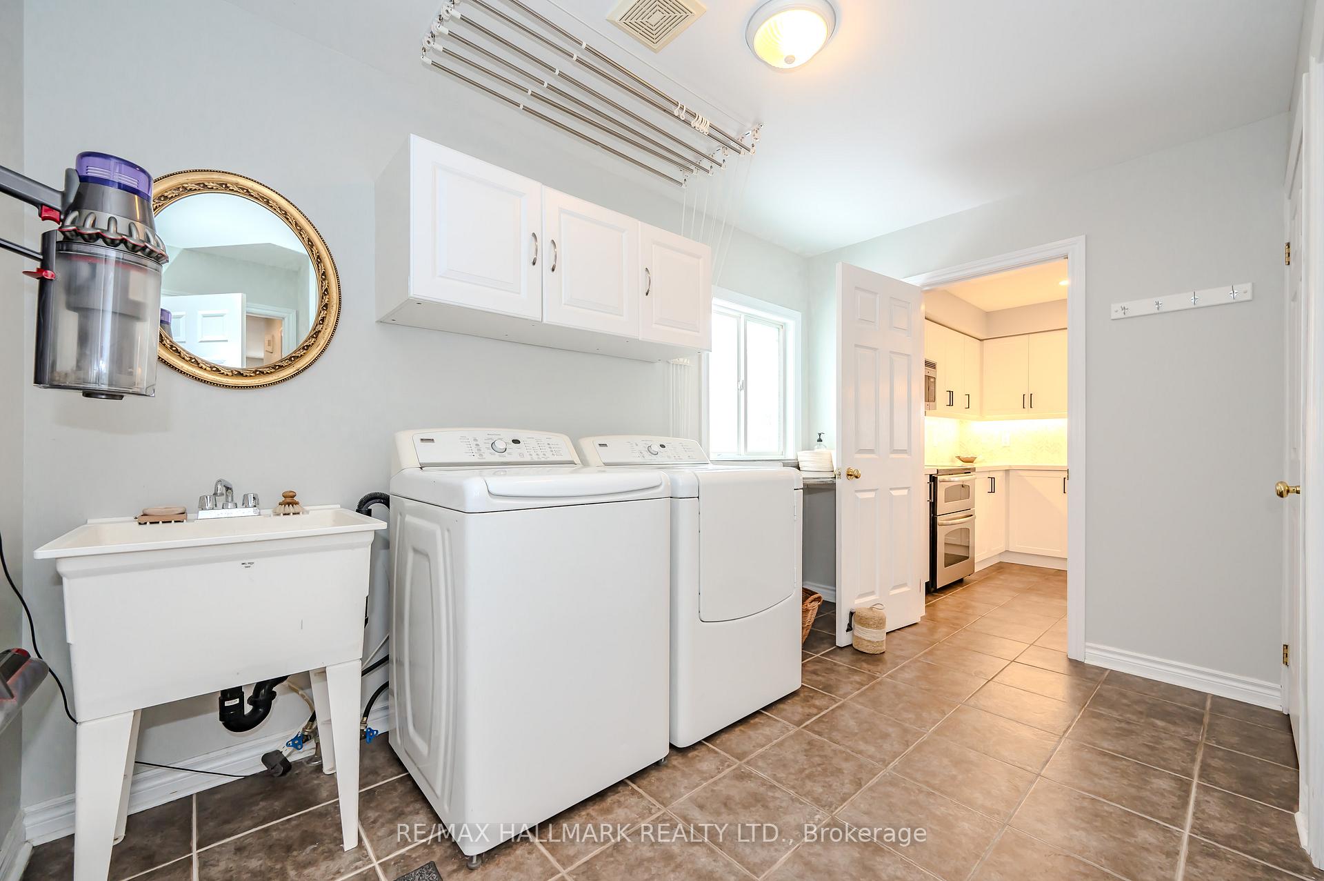 Photo 17 of 21 Hilltop Road, Guelph, Victoria North — HOMEH