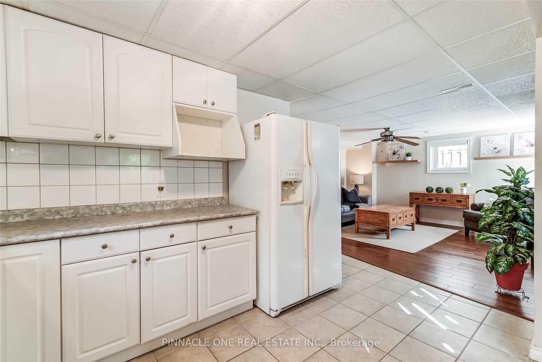 Photo 6 of 17 Dart Court, Clarington, Bowmanville — HOMEH