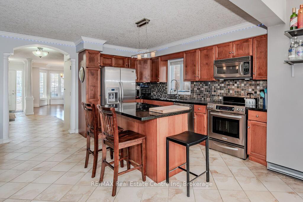 Photo 4 of 276 Carrington Drive, Guelph, Kortright West — HOMEH