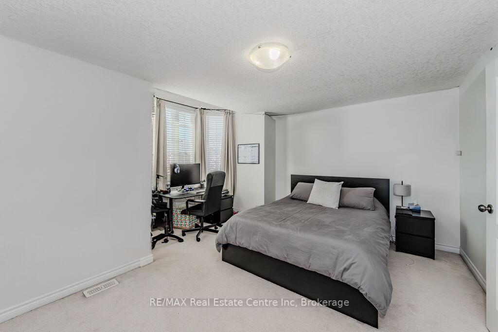Photo 6 of 276 Carrington Drive, Guelph, Kortright West — HOMEH