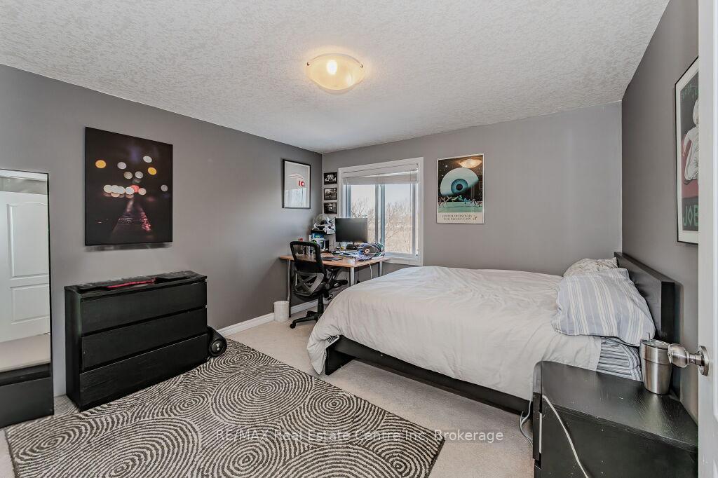 Photo 8 of 276 Carrington Drive, Guelph, Kortright West — HOMEH