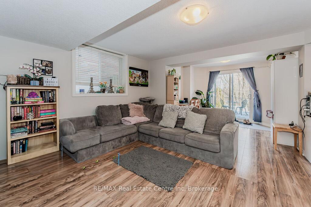 Photo 13 of 276 Carrington Drive, Guelph, Kortright West — HOMEH