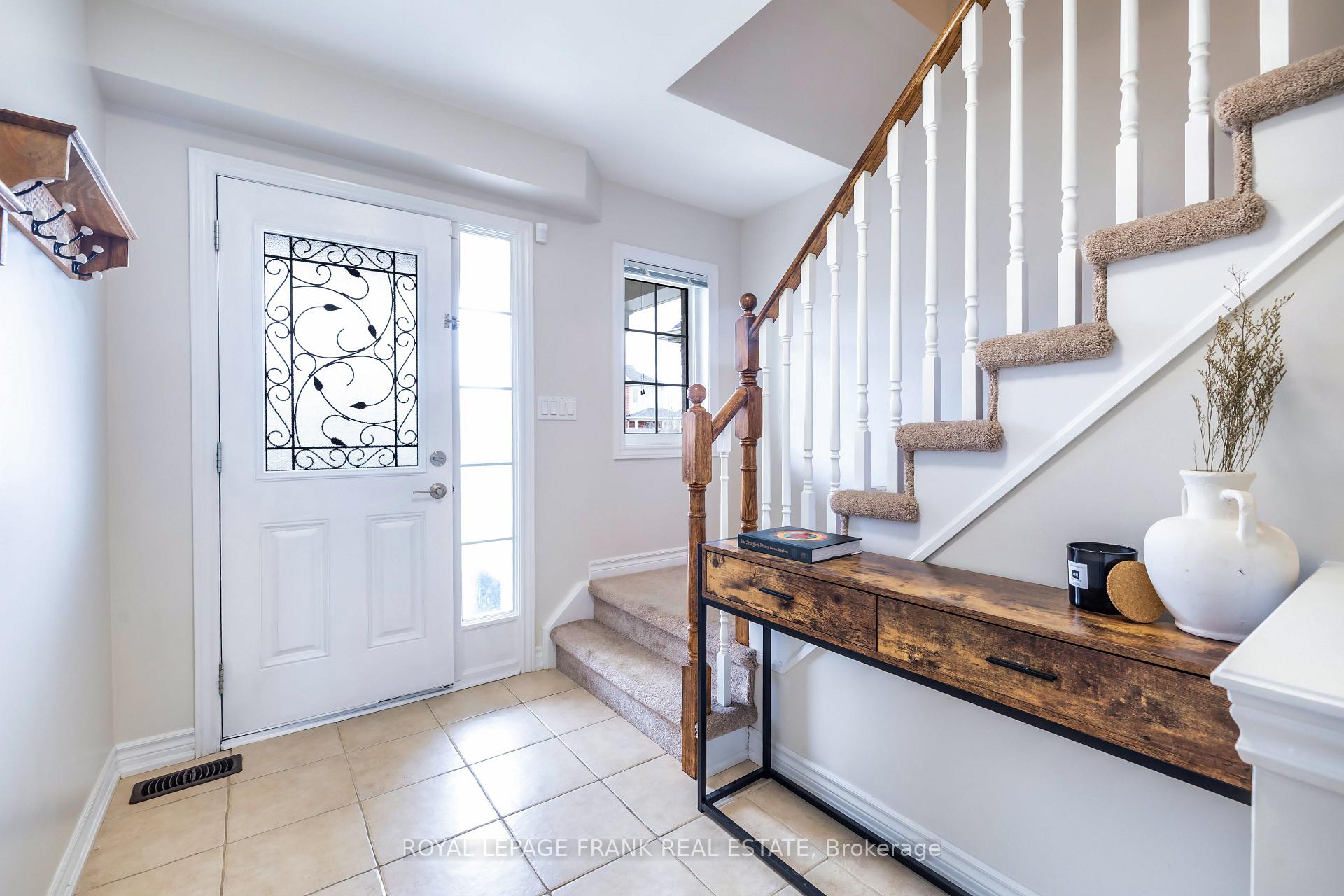 Photo 7 of 56 William Ingles Drive, Clarington, Courtice — HOMEH