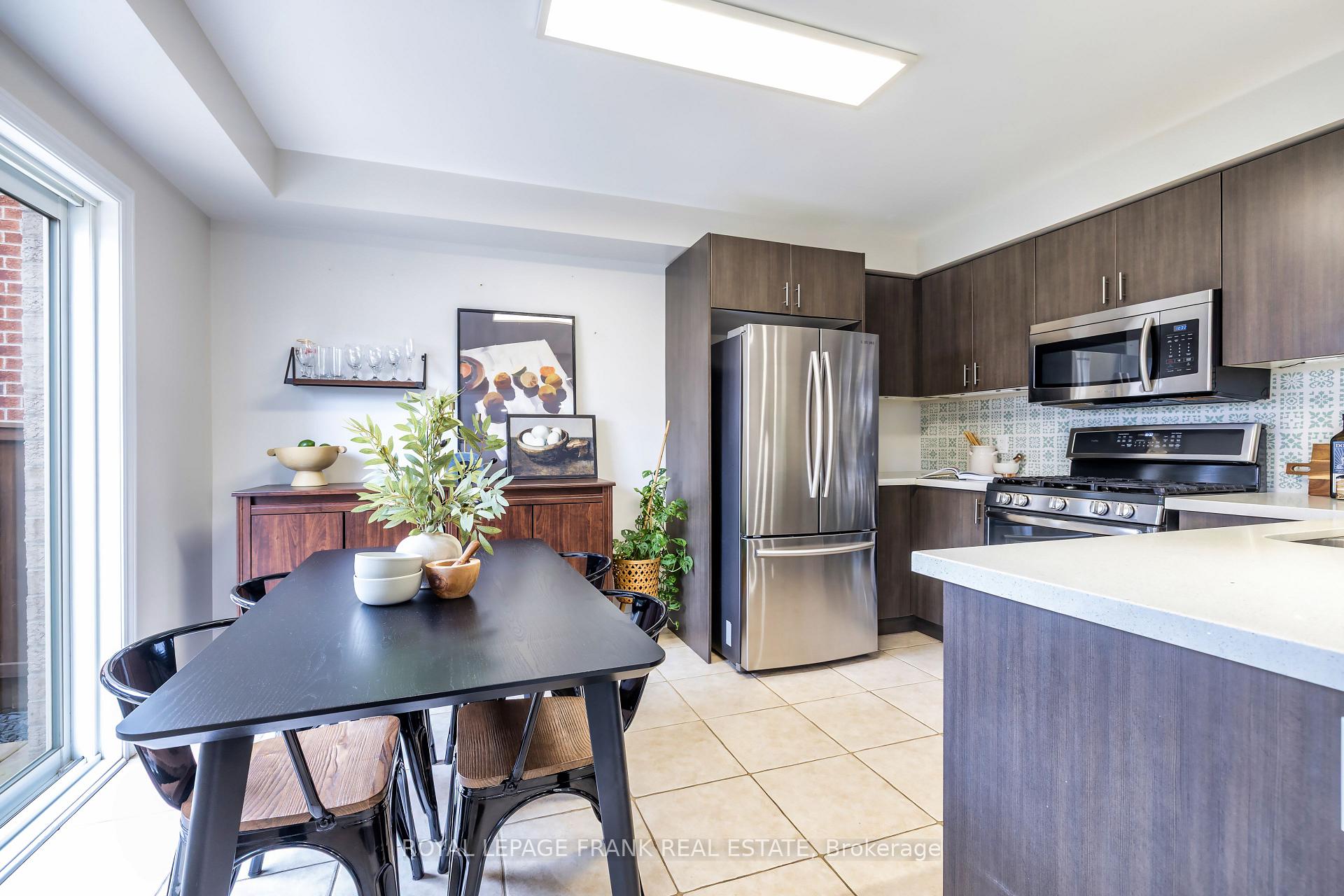Photo 16 of 56 William Ingles Drive, Clarington, Courtice — HOMEH