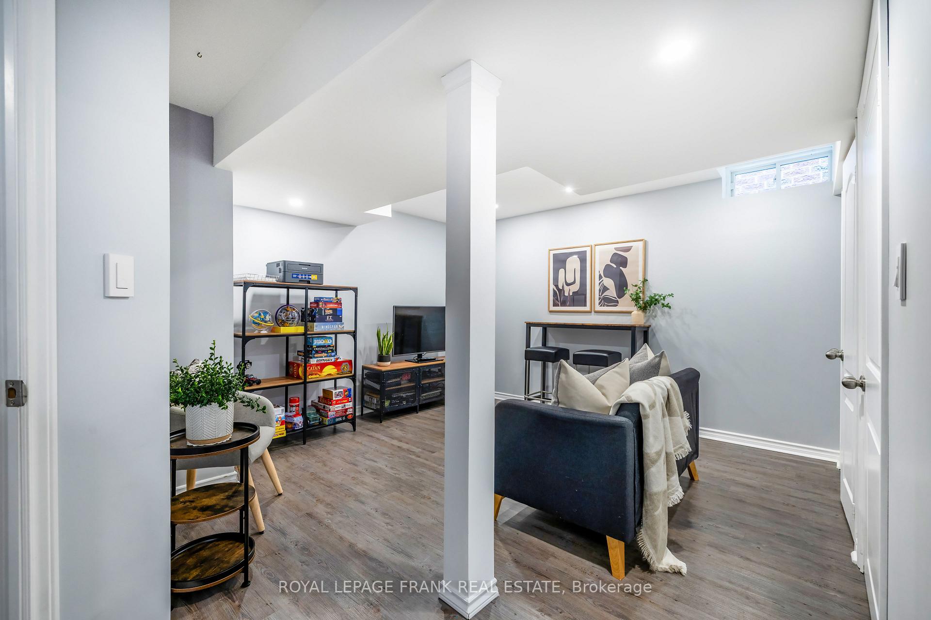 Photo 31 of 56 William Ingles Drive, Clarington, Courtice — HOMEH