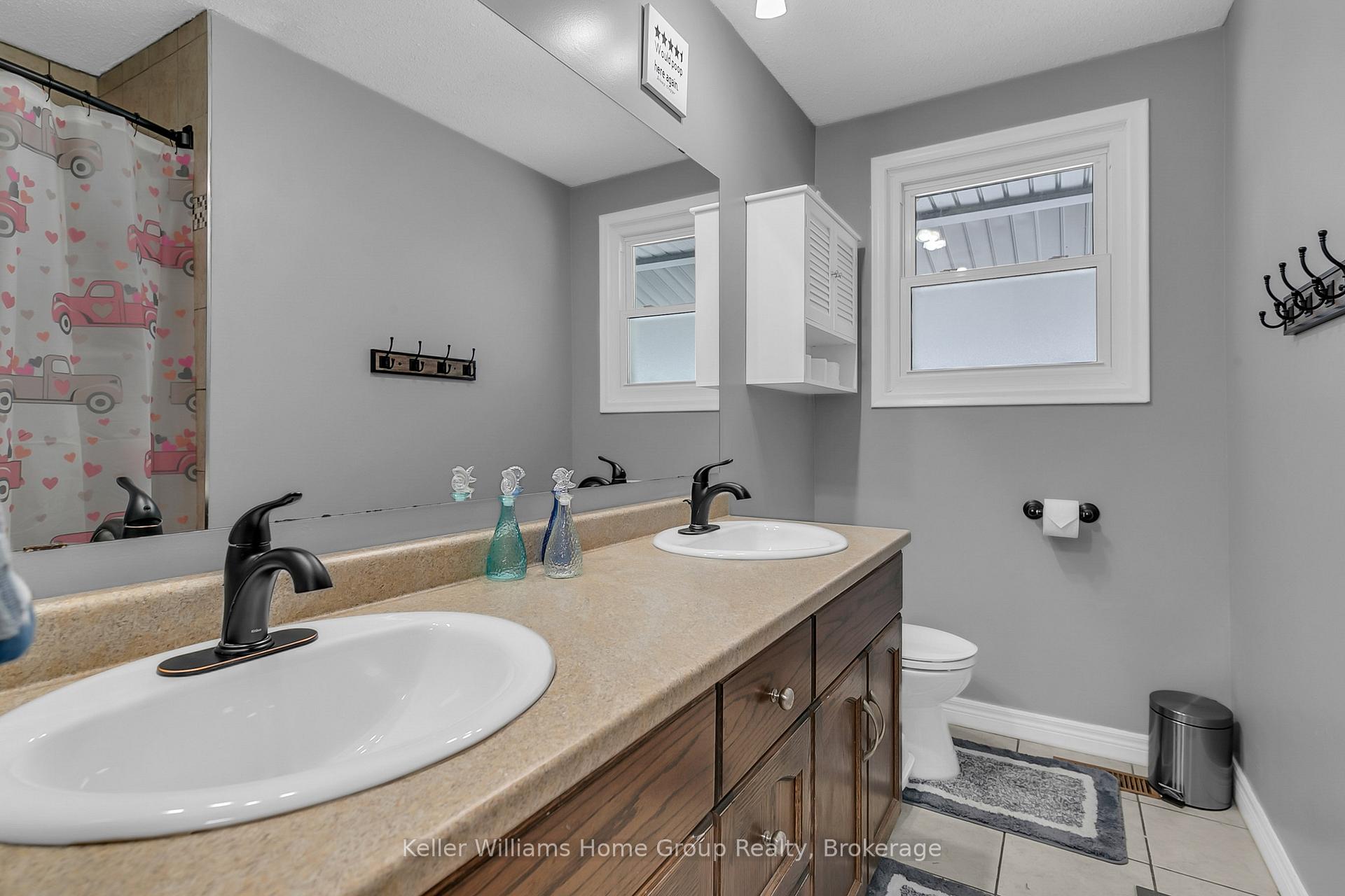 Photo 10 of 25 Muskoka Drive, Guelph, Victoria North — HOMEH