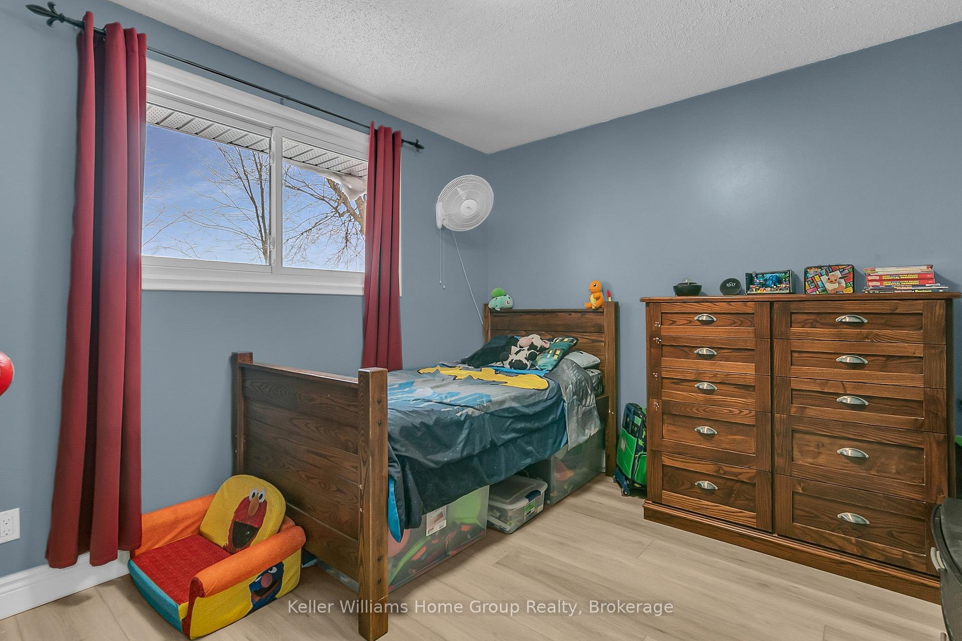 Photo 11 of 25 Muskoka Drive, Guelph, Victoria North — HOMEH