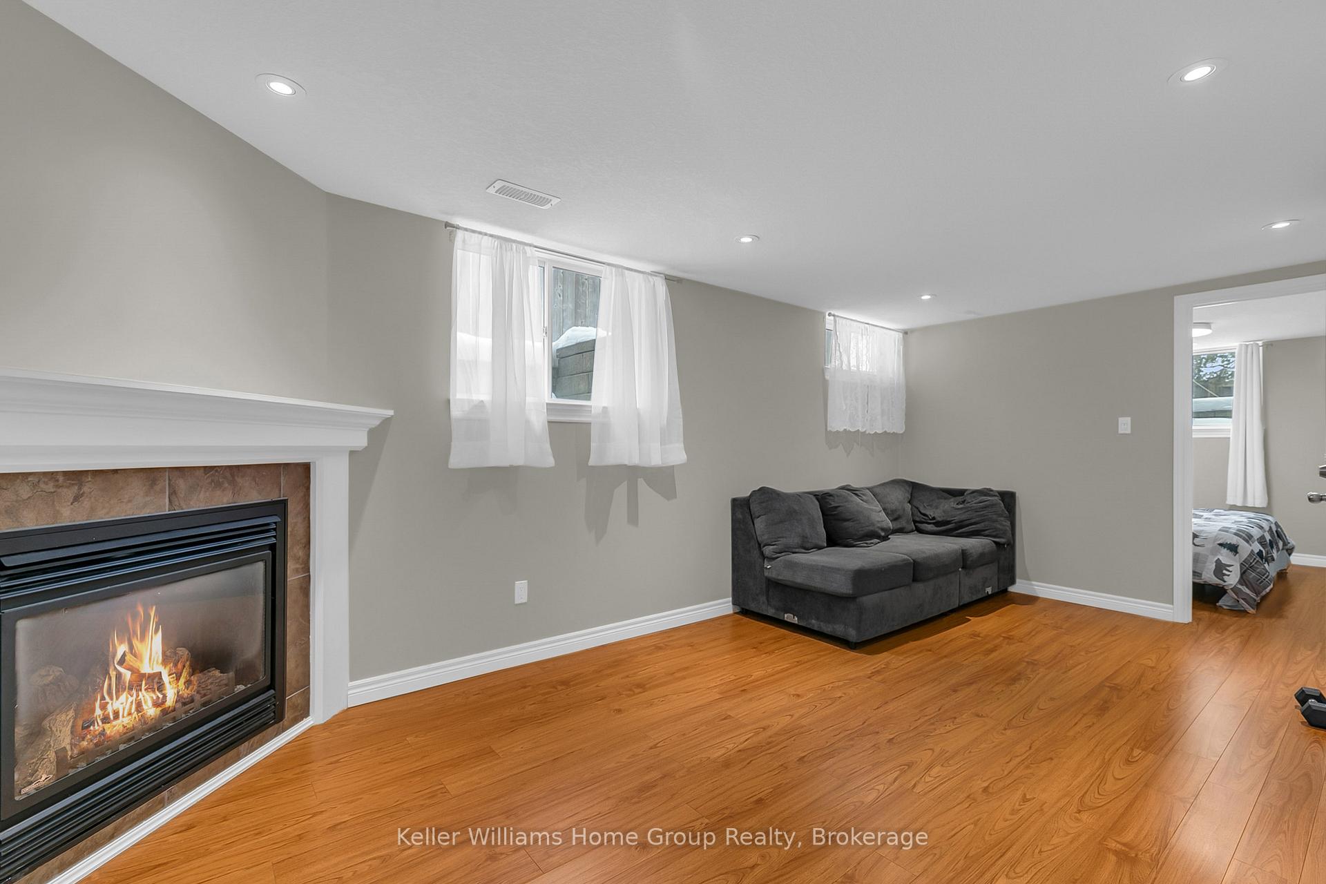 Photo 16 of 25 Muskoka Drive, Guelph, Victoria North — HOMEH