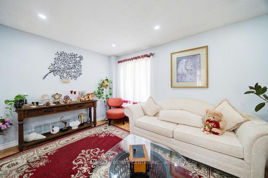 Photo 3 of 48 Hettersley Drive W, Ajax, Central West — HOMEH
