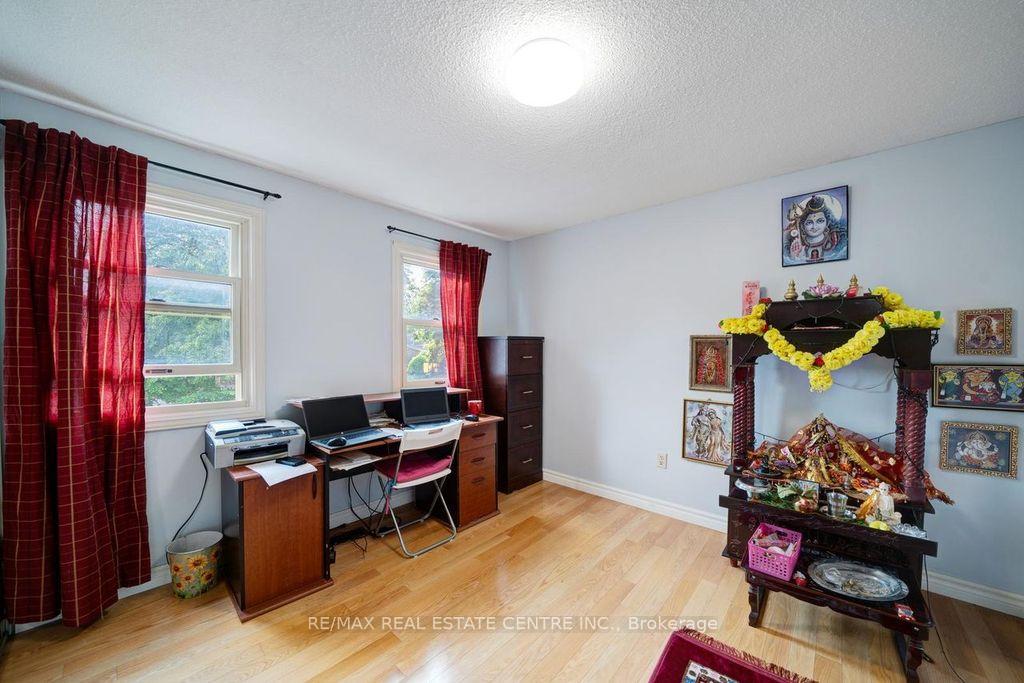 Photo 18 of 48 Hettersley Drive W, Ajax, Central West — HOMEH