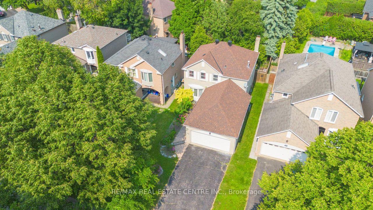 Photo 20 of 48 Hettersley Drive W, Ajax, Central West — HOMEH