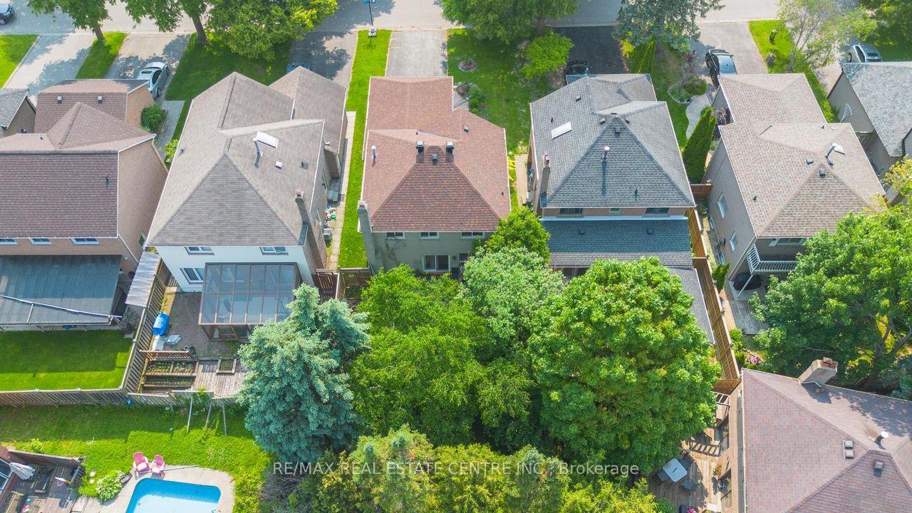 Photo 30 of 48 Hettersley Drive W, Ajax, Central West — HOMEH