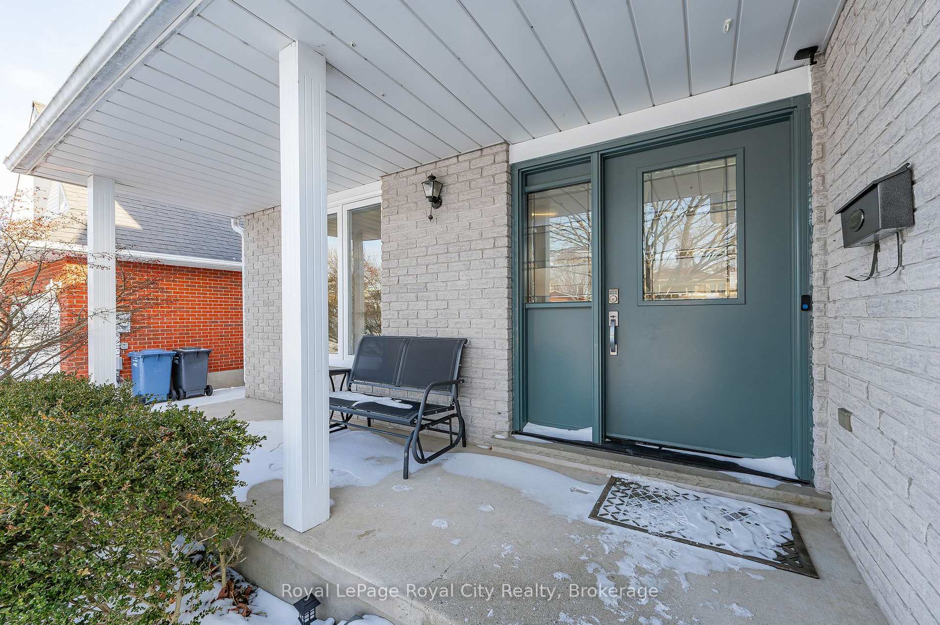 Photo 2 of 10 Freshmeadow Way, Guelph, Willow West/Sugarbush/West Acres — HOMEH