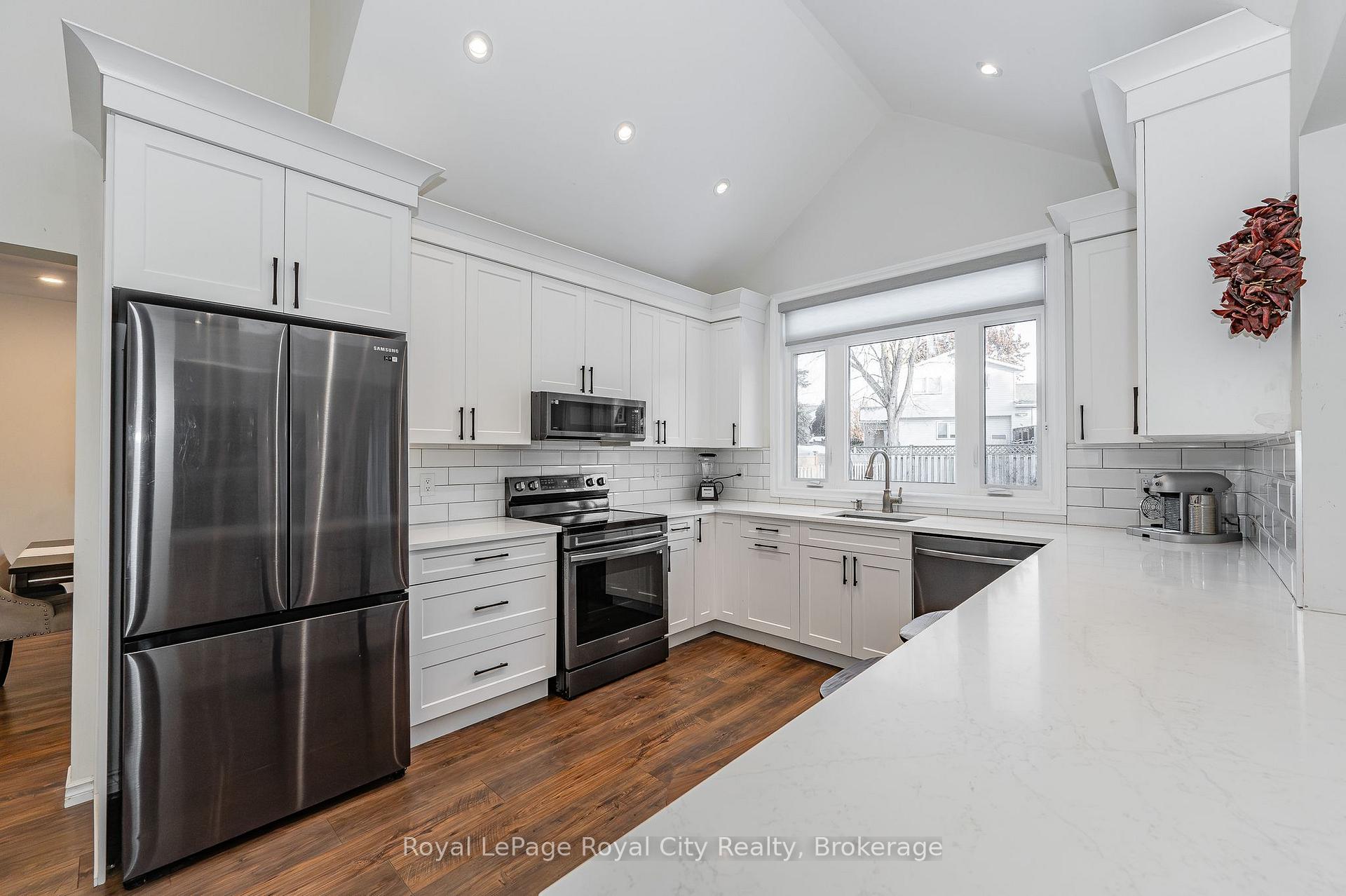 Photo 10 of 10 Freshmeadow Way, Guelph, Willow West/Sugarbush/West Acres — HOMEH
