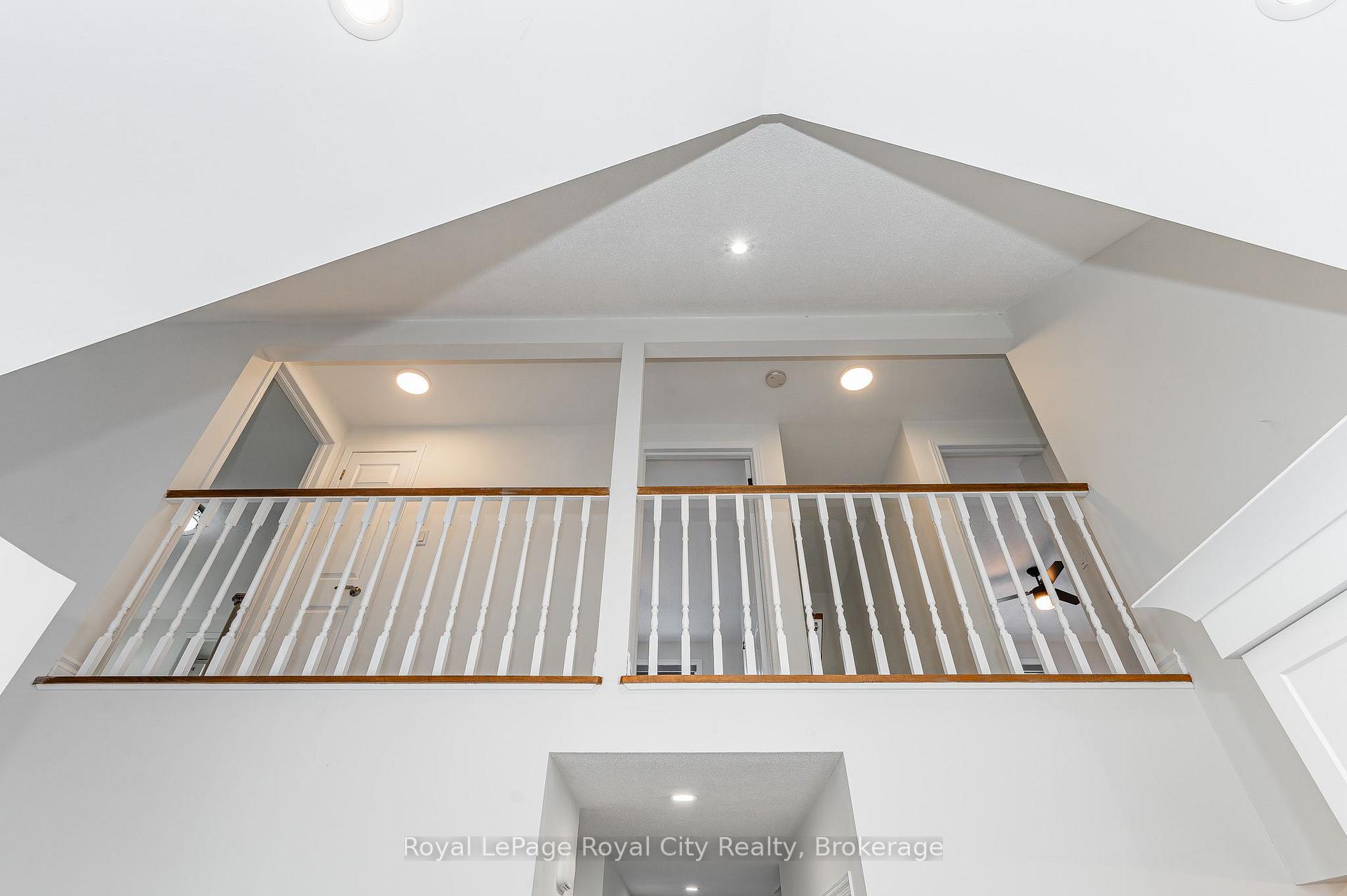 Photo 16 of 10 Freshmeadow Way, Guelph, Willow West/Sugarbush/West Acres — HOMEH