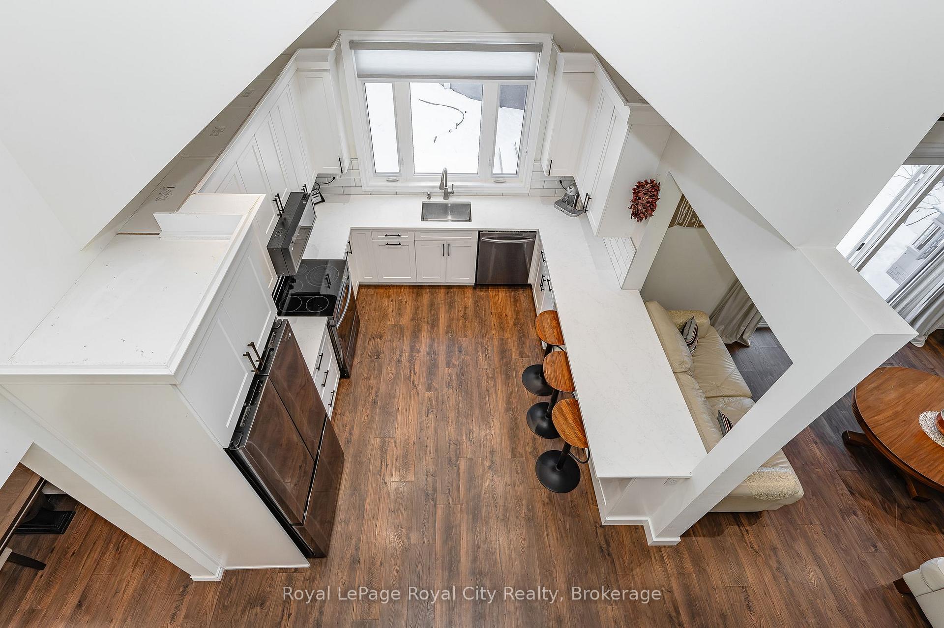 Photo 22 of 10 Freshmeadow Way, Guelph, Willow West/Sugarbush/West Acres — HOMEH