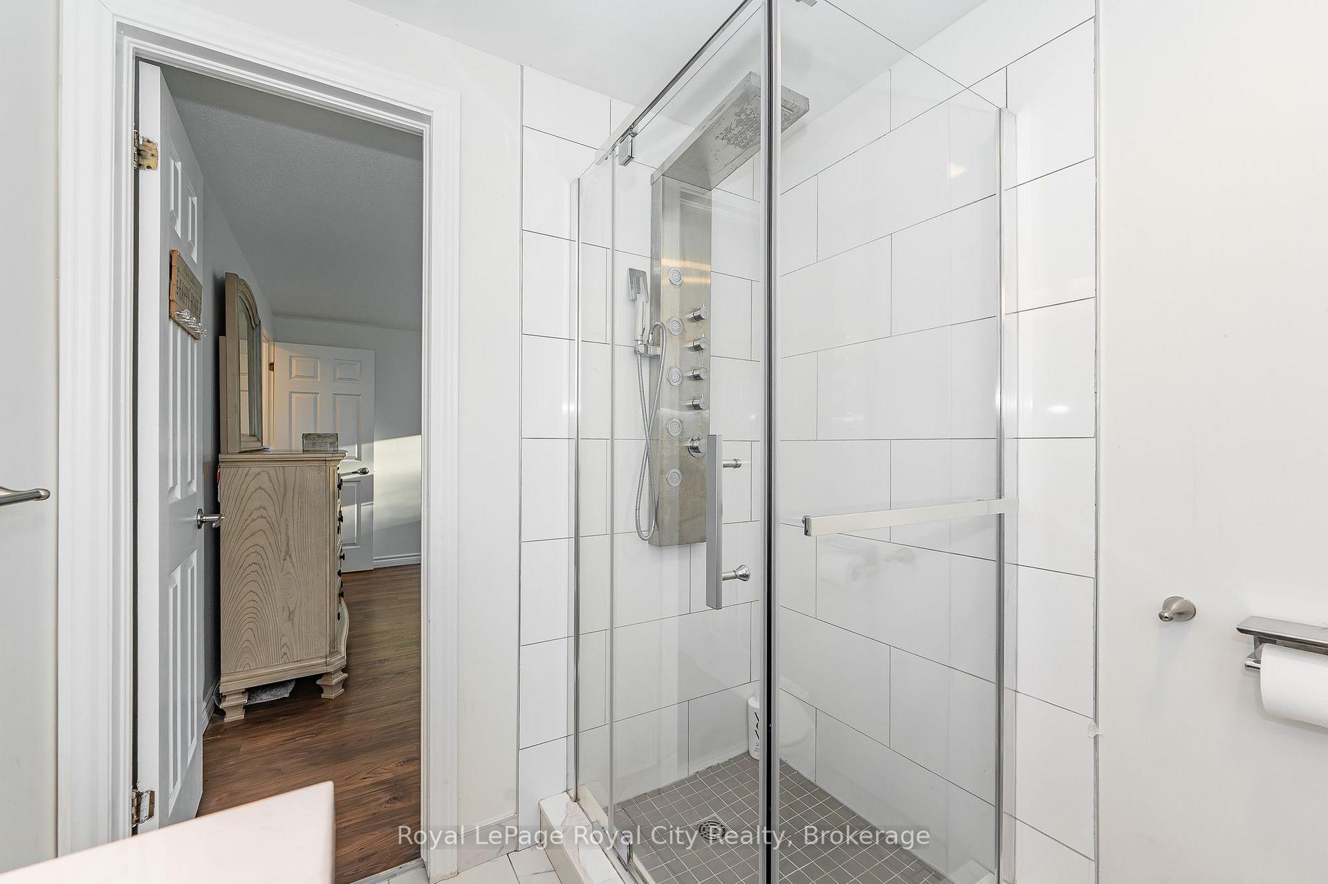 Photo 28 of 10 Freshmeadow Way, Guelph, Willow West/Sugarbush/West Acres — HOMEH