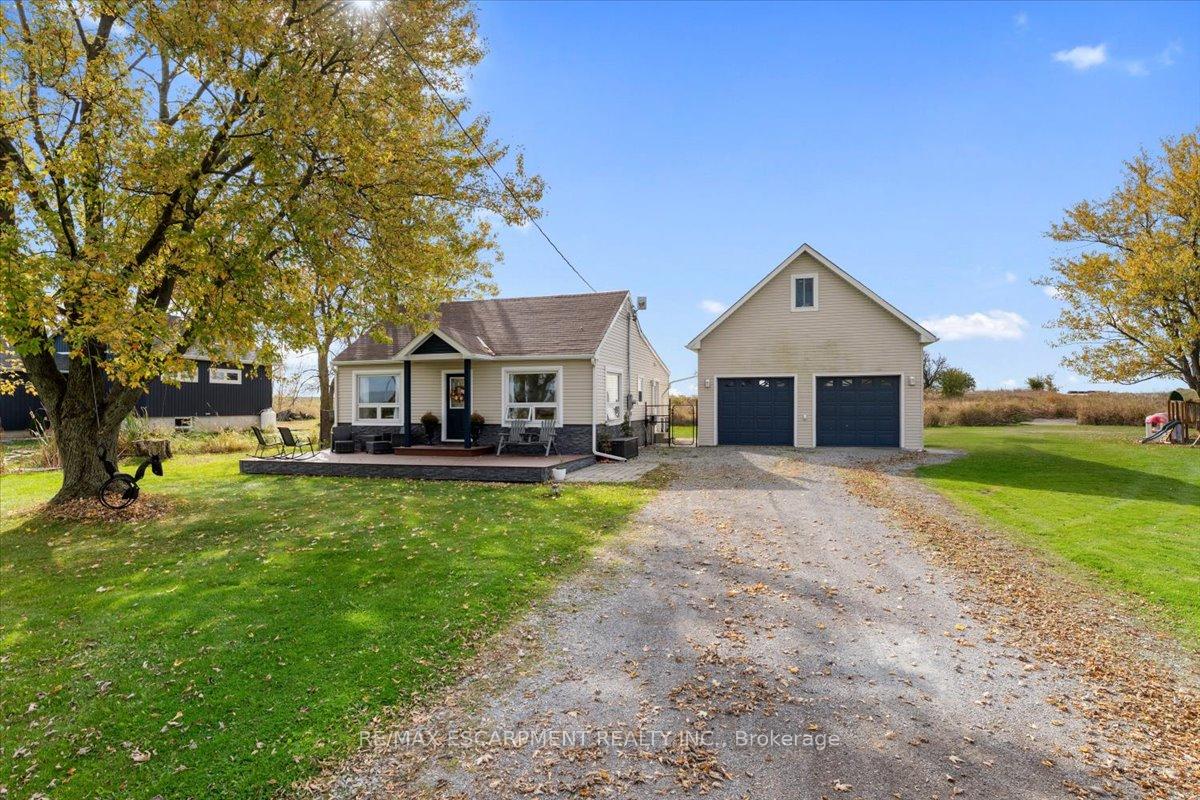 Photo 3 of 888 Green Mountain Road E, Hamilton, Rural Stoney Creek — HOMEH