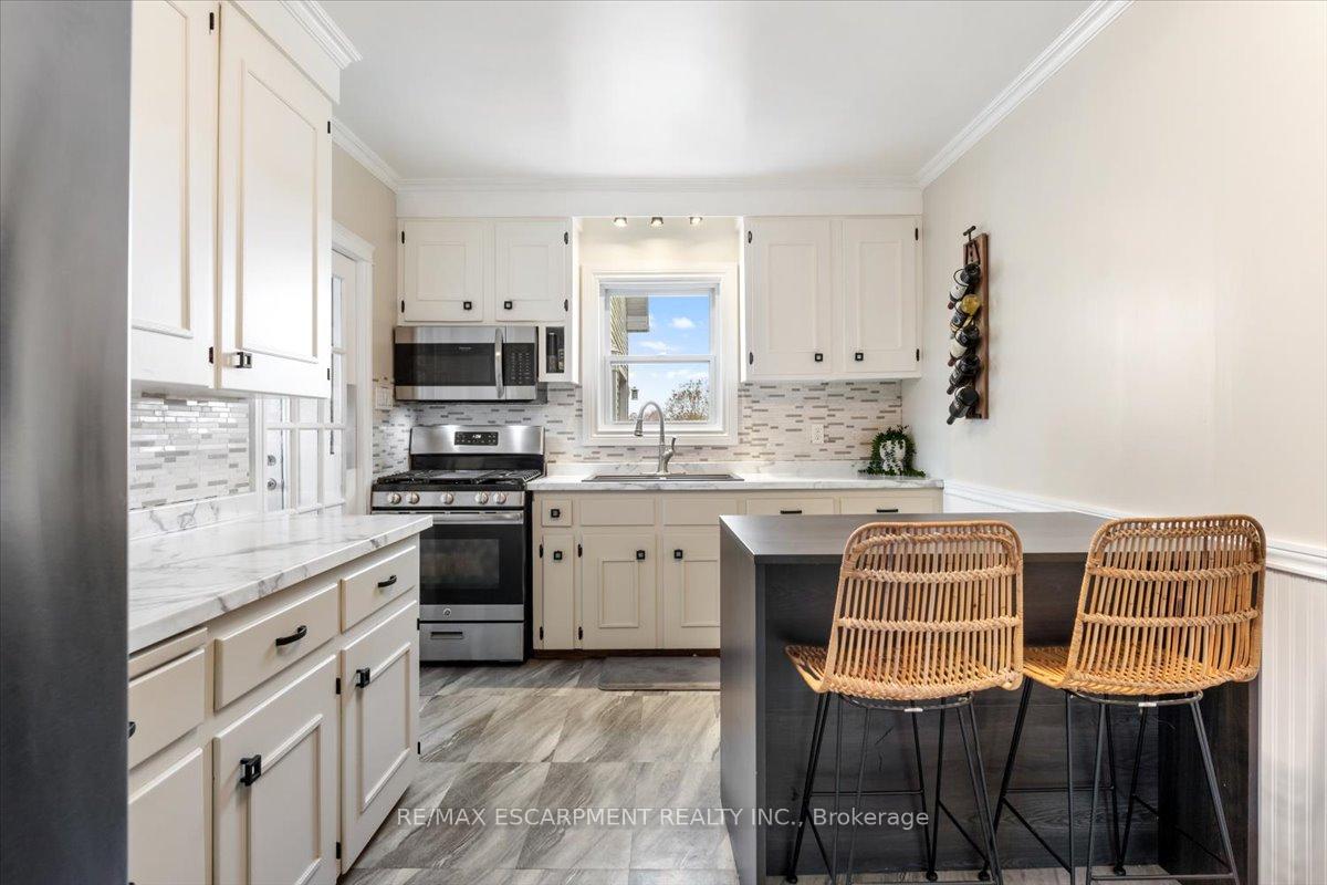 Photo 12 of 888 Green Mountain Road E, Hamilton, Rural Stoney Creek — HOMEH