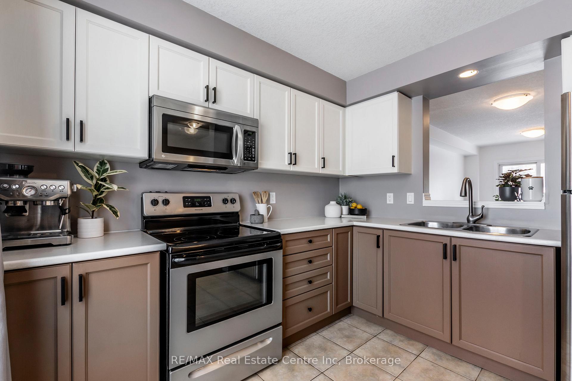 Photo 7 of 41 Milson Crescent, Guelph, Kortright Hills — HOMEH